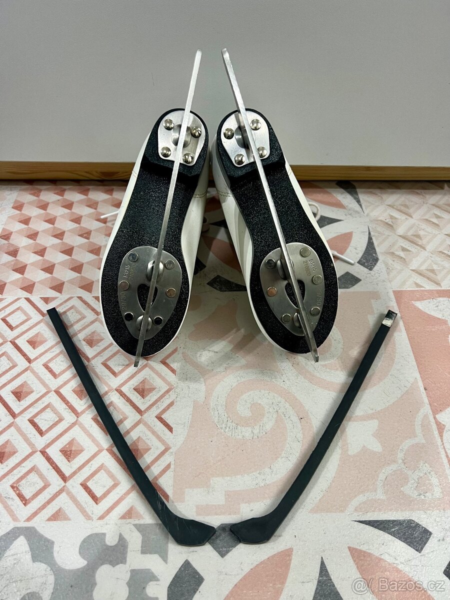 Dívčí lední brusle vel. 30; 18,5 cm - 2