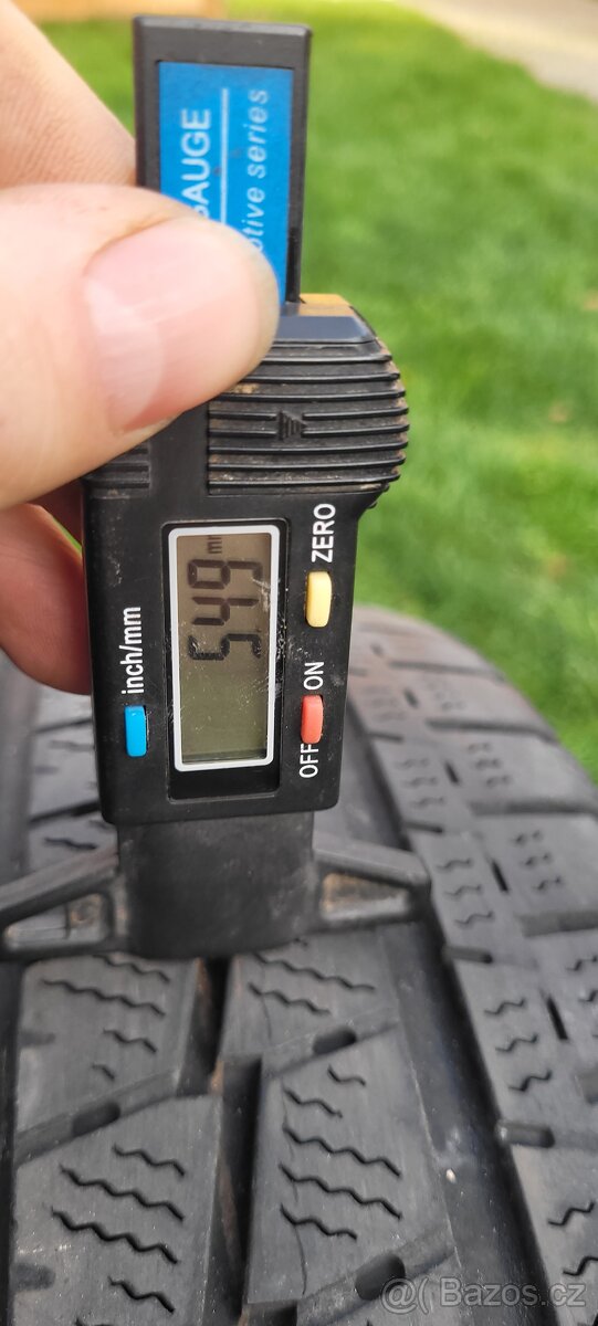 Celoroční pneu 175/70/14C Falken R.v.21 - 2