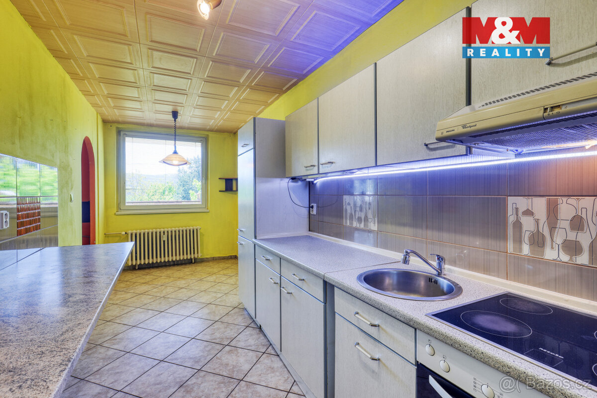 Prodej bytu 4+1, 85 m², Hostomice, ul. Dobříšská - 2