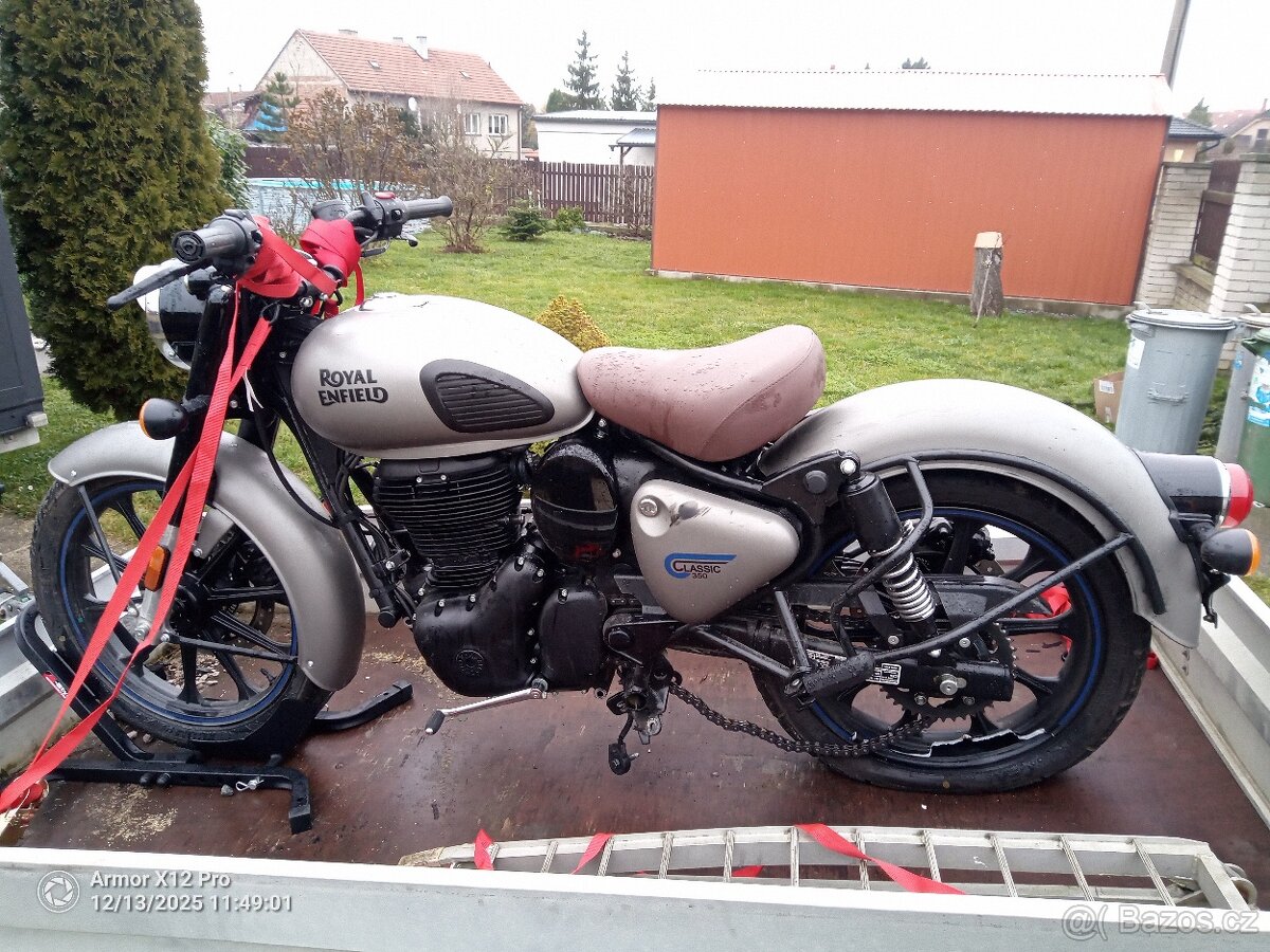 Royal Enfield 350 Classic - 2