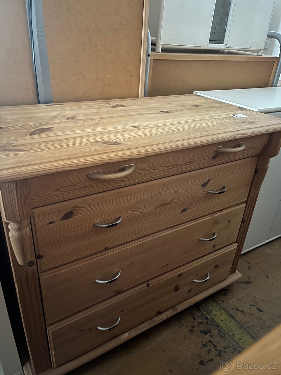Komoda - 2