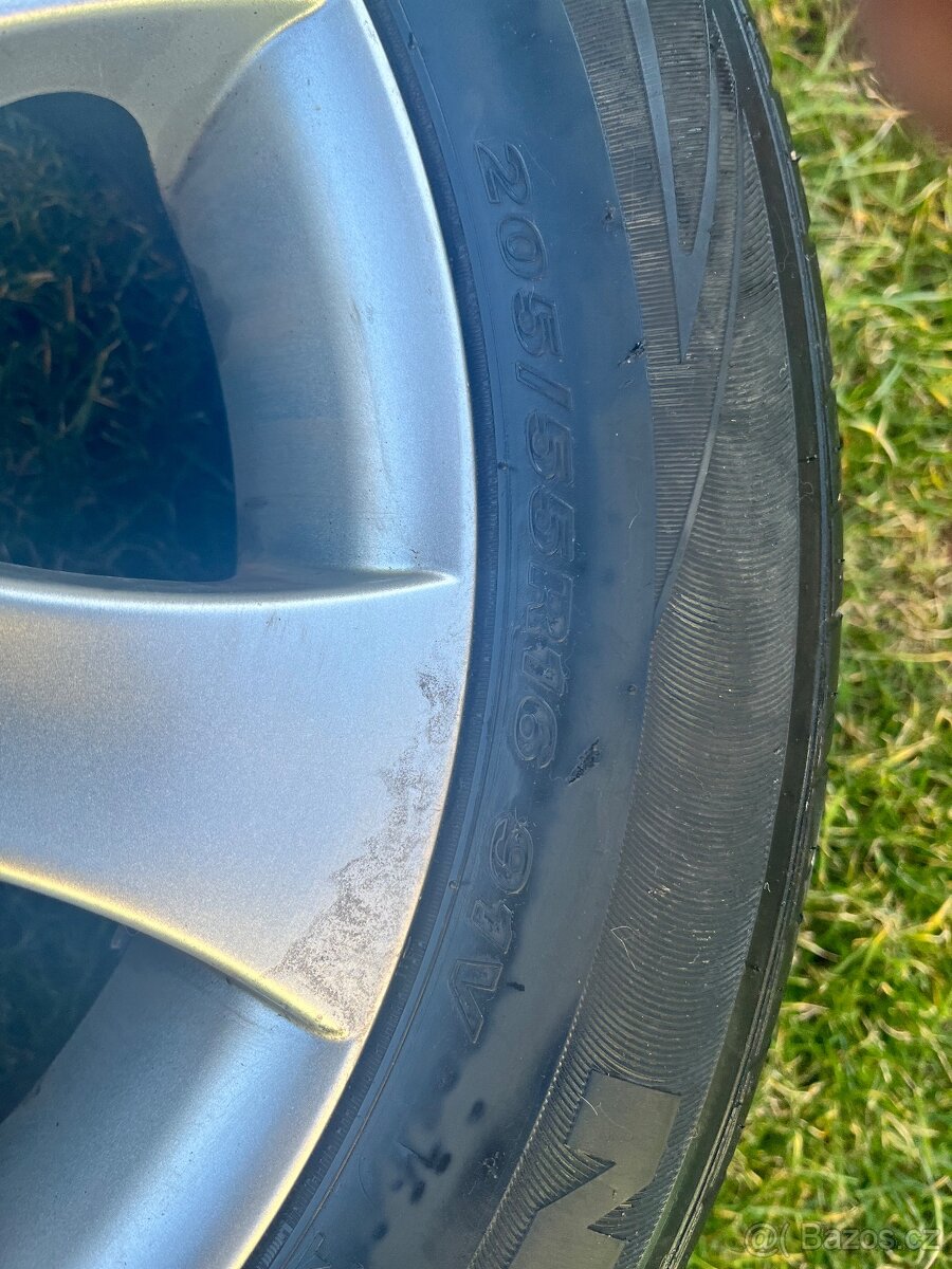 Letní pneu 205/55R16 nexen 40% - 2