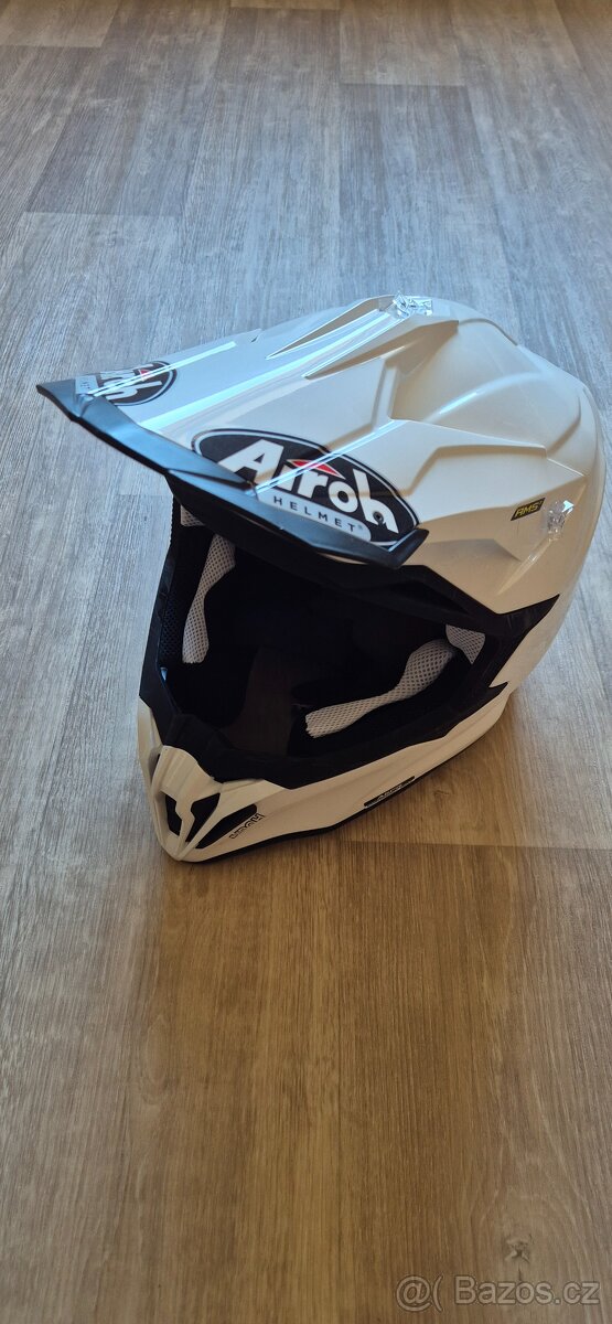 přilba STRYCKER Color, AIROH - 2