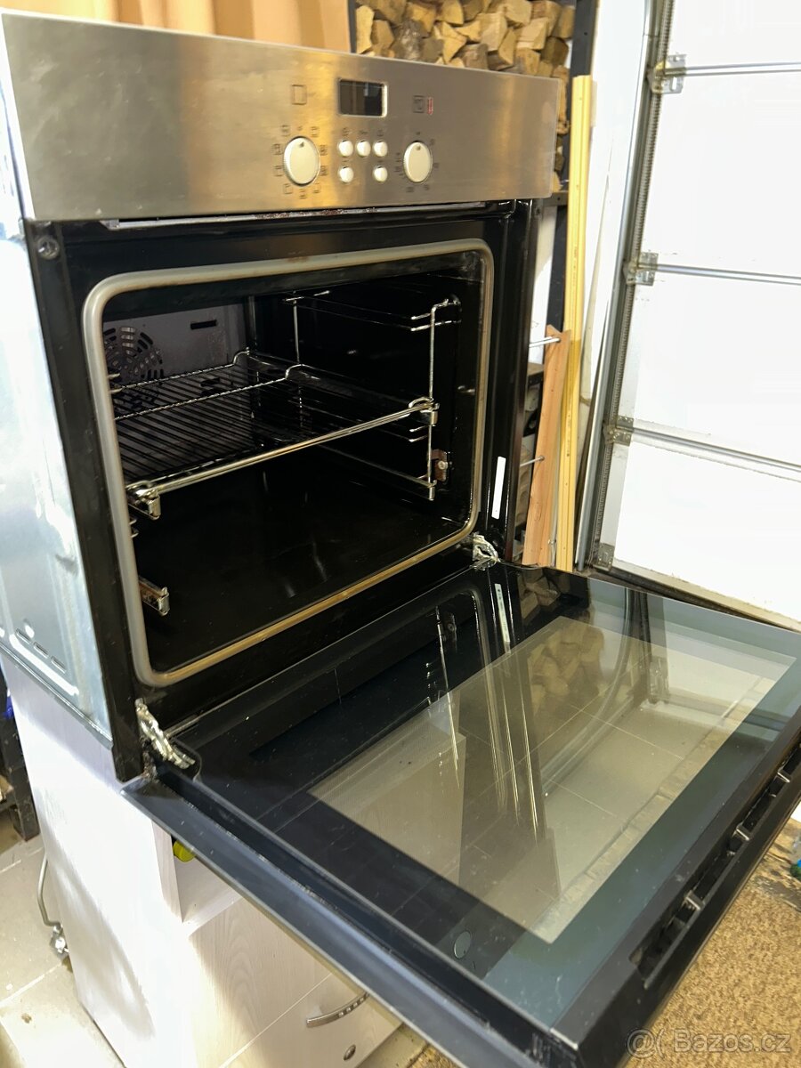 Vestavná trouba Siemens HB 532 E5 - 2