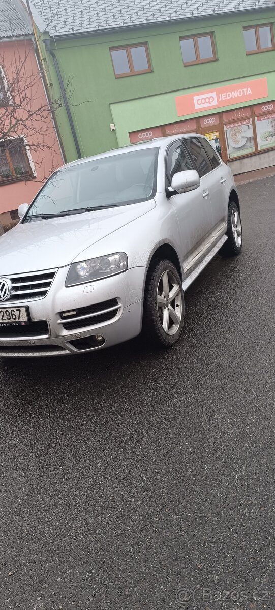 VW Touareg V10 5.0 TDI sleva - 2