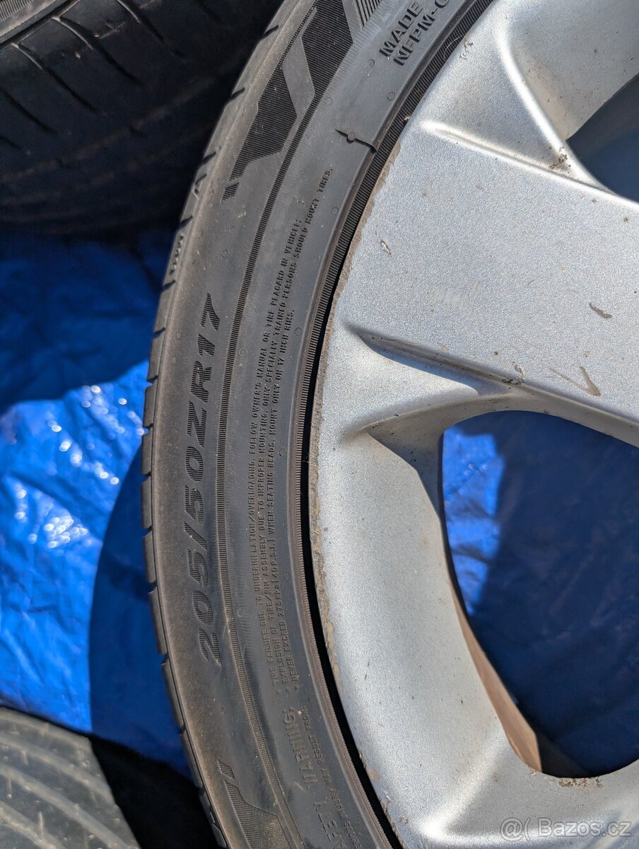 Alu kola s letními pneu na Mazda5 (2008) - 2