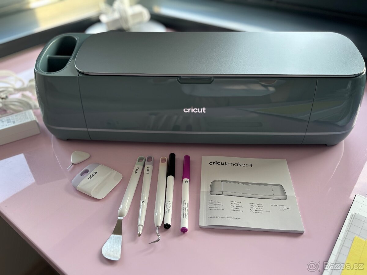 Řezací plotr Cricut Maker4 Essential bundle - 2