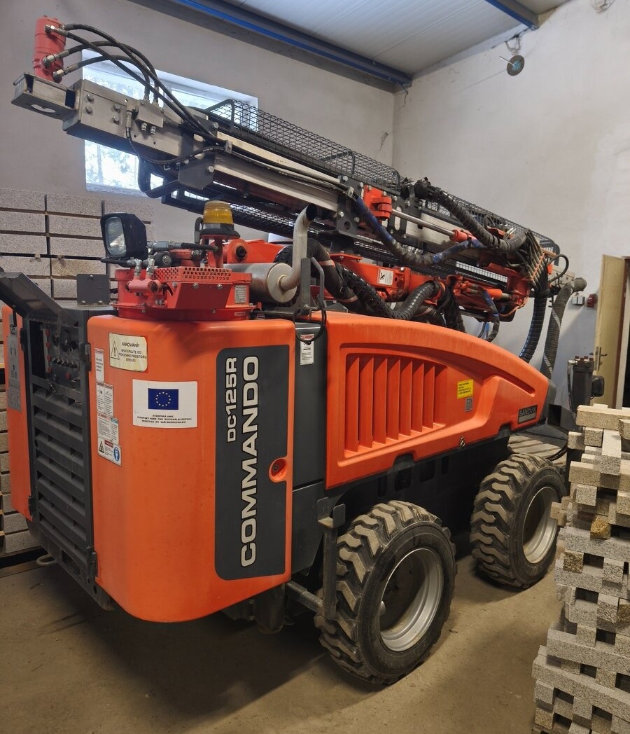 3.2t vrtná 22-45mm souprava Sandvik DC125R Commando - 2