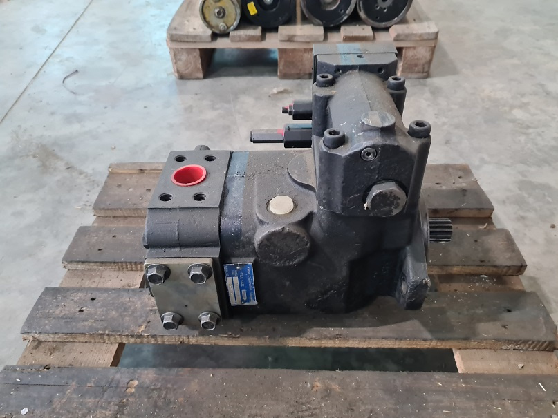 HYDRAULICKÉ ČERPADLO VOLVO L150 - 2