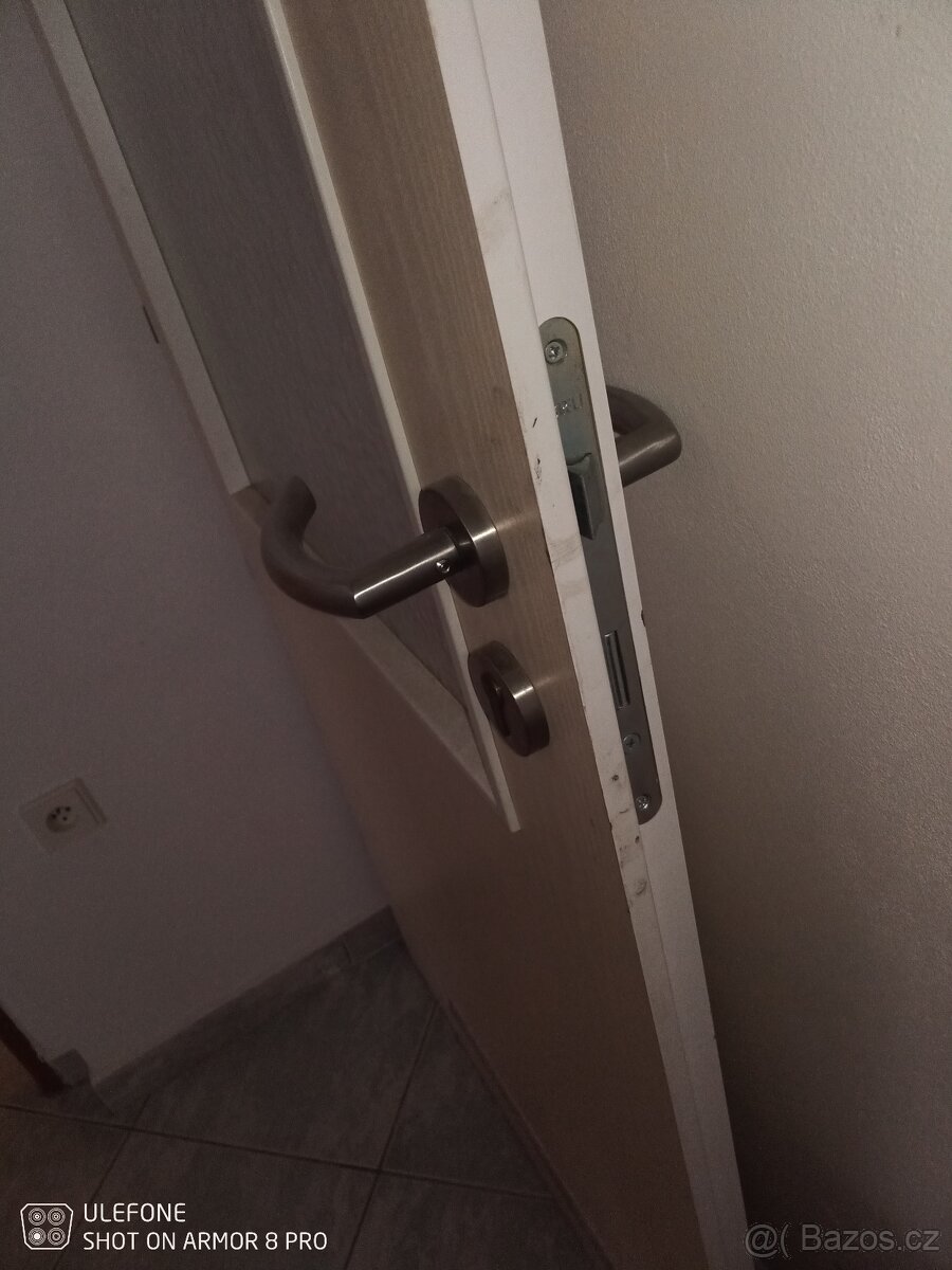 DVEŘE INTERIEROVÉ 80P - bez skla-je rozbité:( - 2