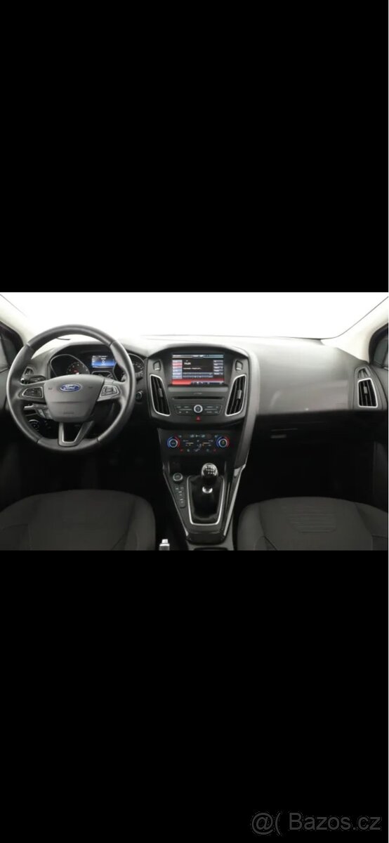 Ford Focus Hatchback - 2