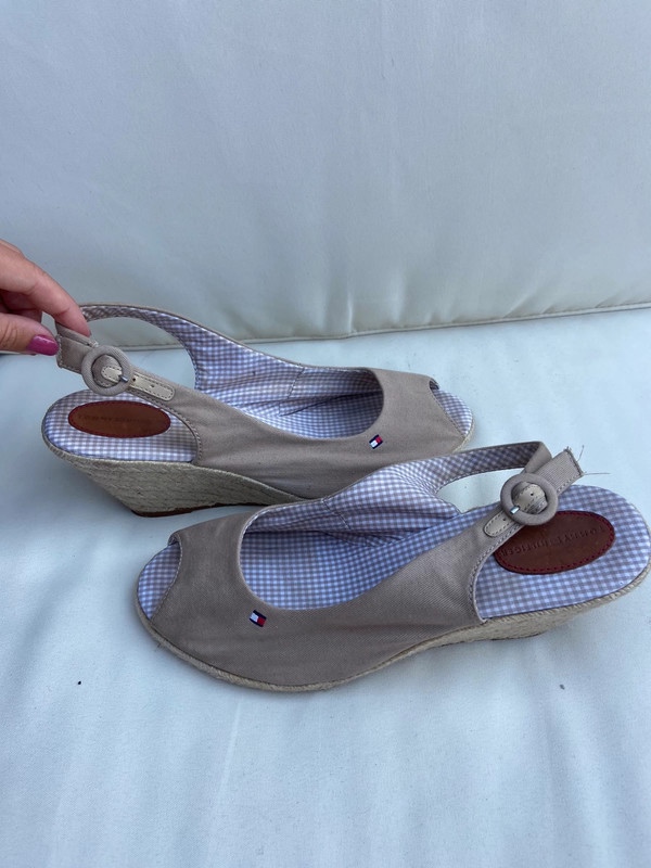 Krásné sandály Tommy Hilfiger na platformě, 39 - 2