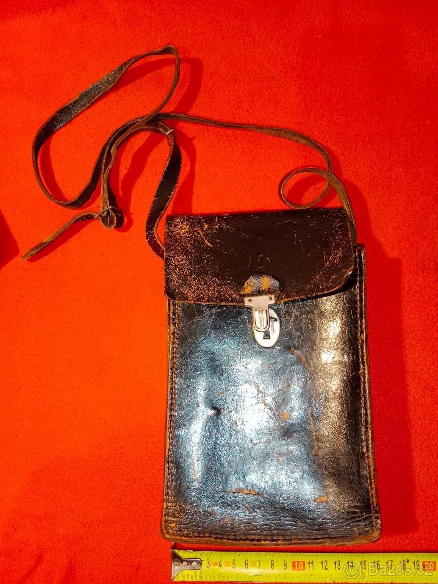 Kožená taška, opasky 2 ks a pouzdro na zbraň zn. LOBO - 2