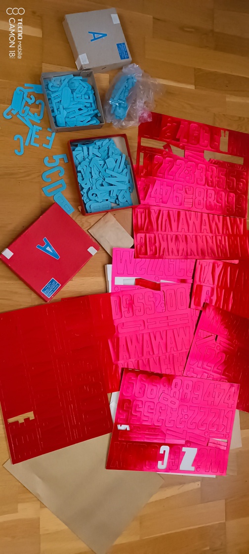 Za vše 49,-3sady nepoužité retro písmena a číslice - 2