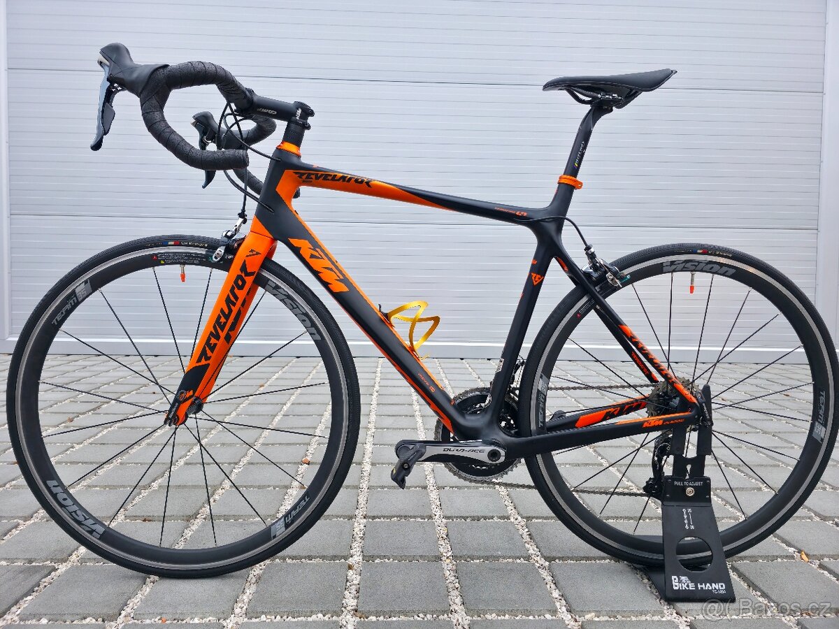 Silniční kolo KTM Revelator Carbon 2018 – velikost 55cm (M) - 2
