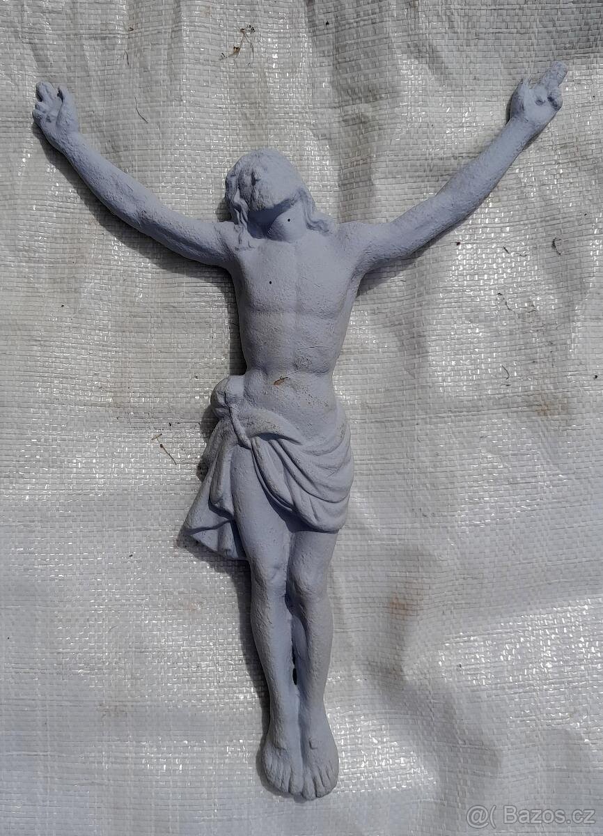 Litinová socha Ježíše Krista Kristus ukřižovaný kříž stará - 2