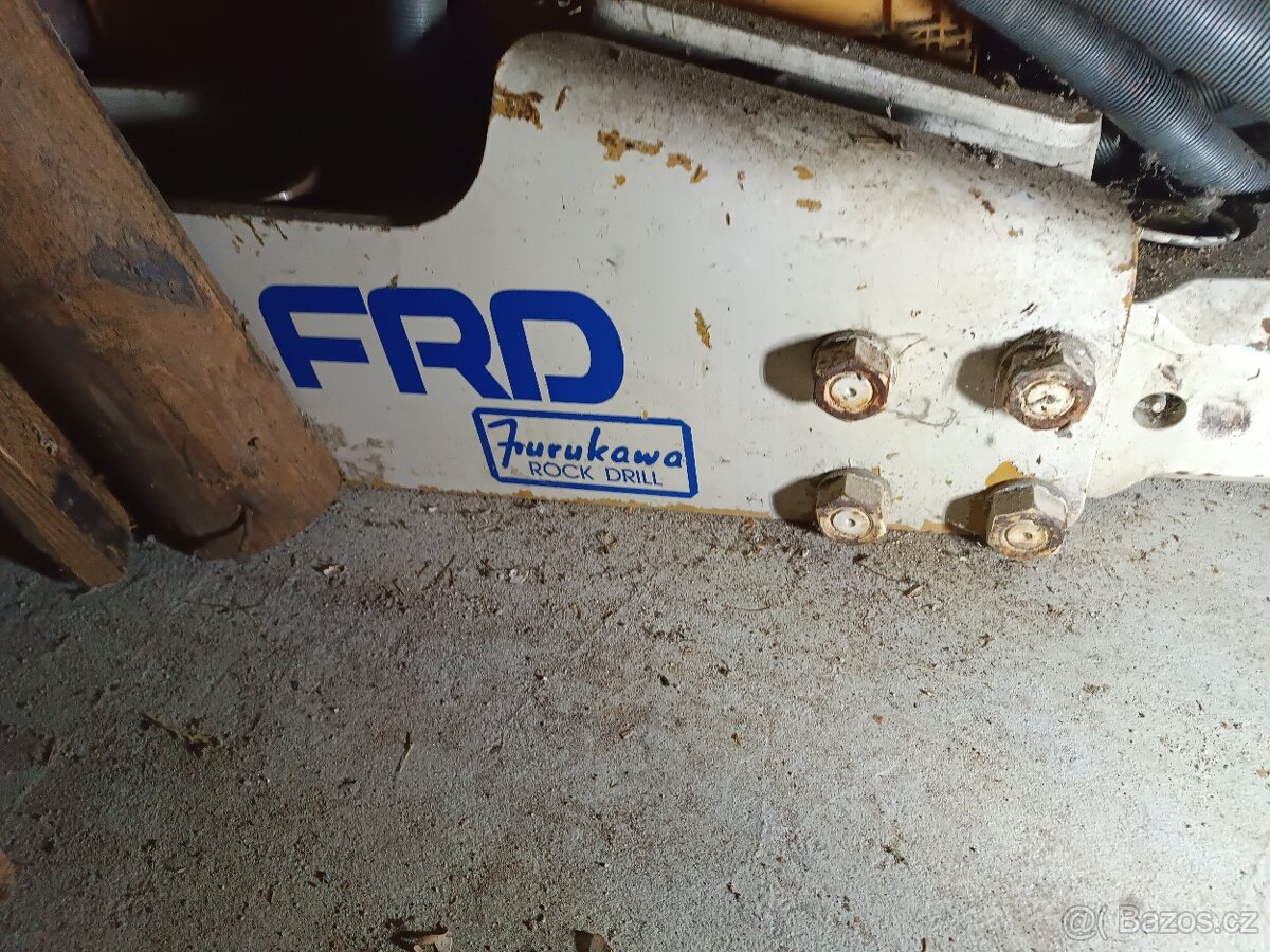 Hydraulické bourací kladivo - 2