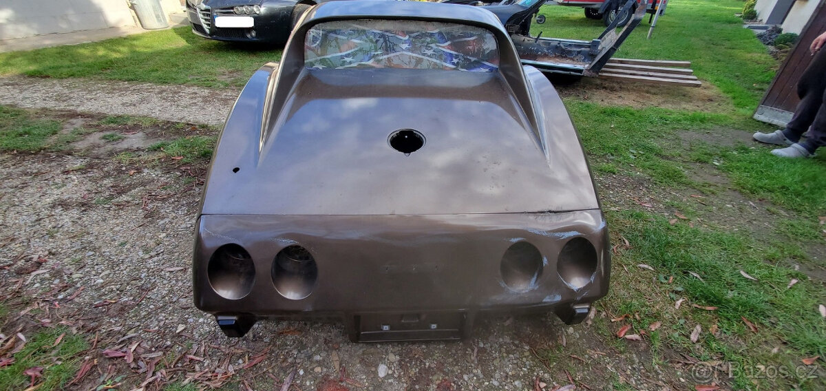 C3 corvette, zadní klip - 2