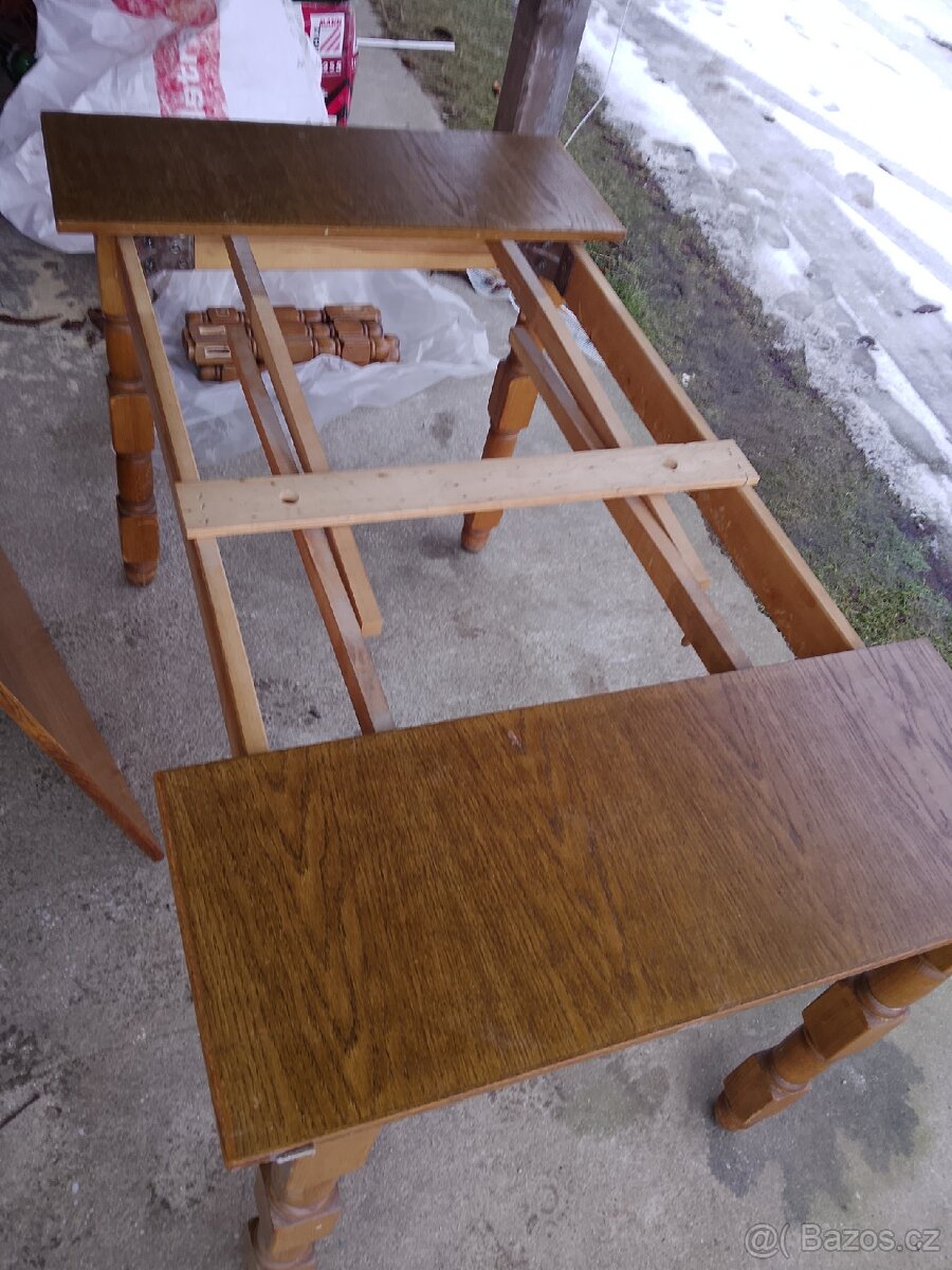 Jídelní stůl - 2