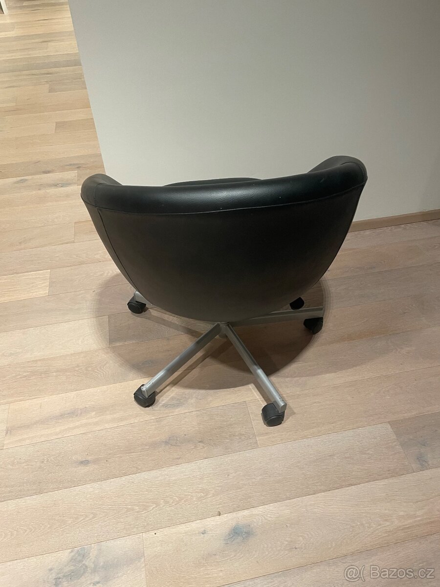 Otočné křeslo Ikea - 2