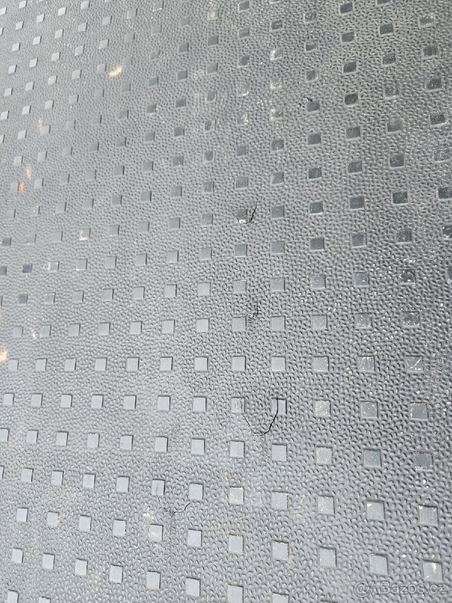 Gumová podlaha VW Transporter T6 - 2