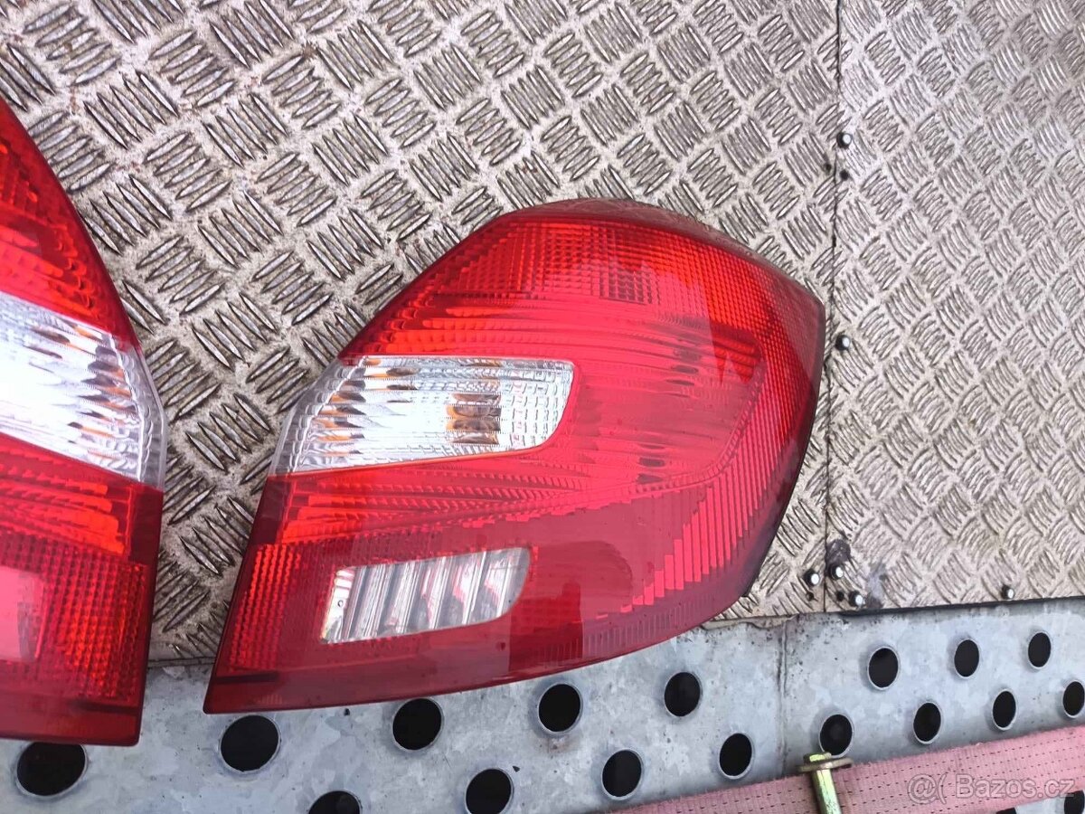 zadní světla Fabia 2 - 2