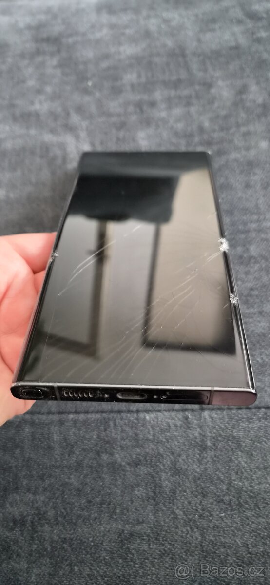 Samsung S23 ultra 512GB- prasklý display - 2