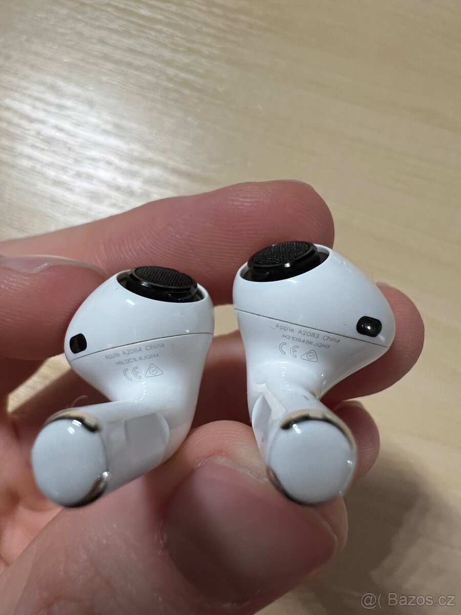 AirPods Pro (1. generace) - 2