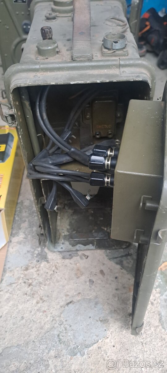 Vysílačka R109 - 2