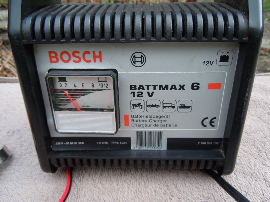 BOSCH Nabíječka - 2