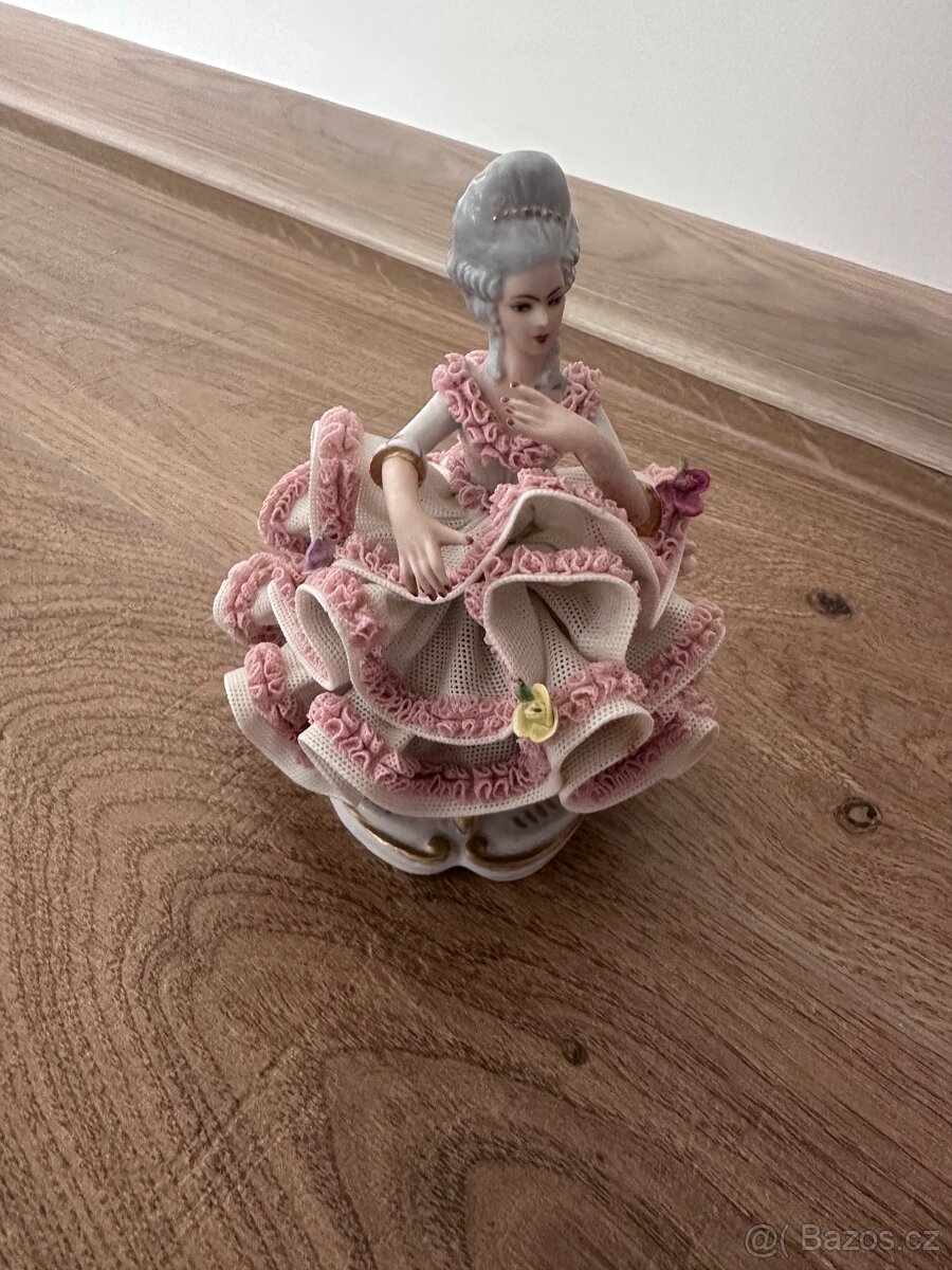 Porcelánová soška - 2