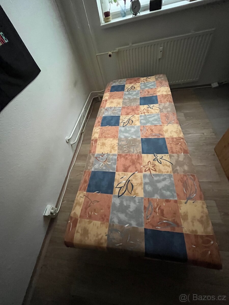 Postel s úložným prostorem - 2