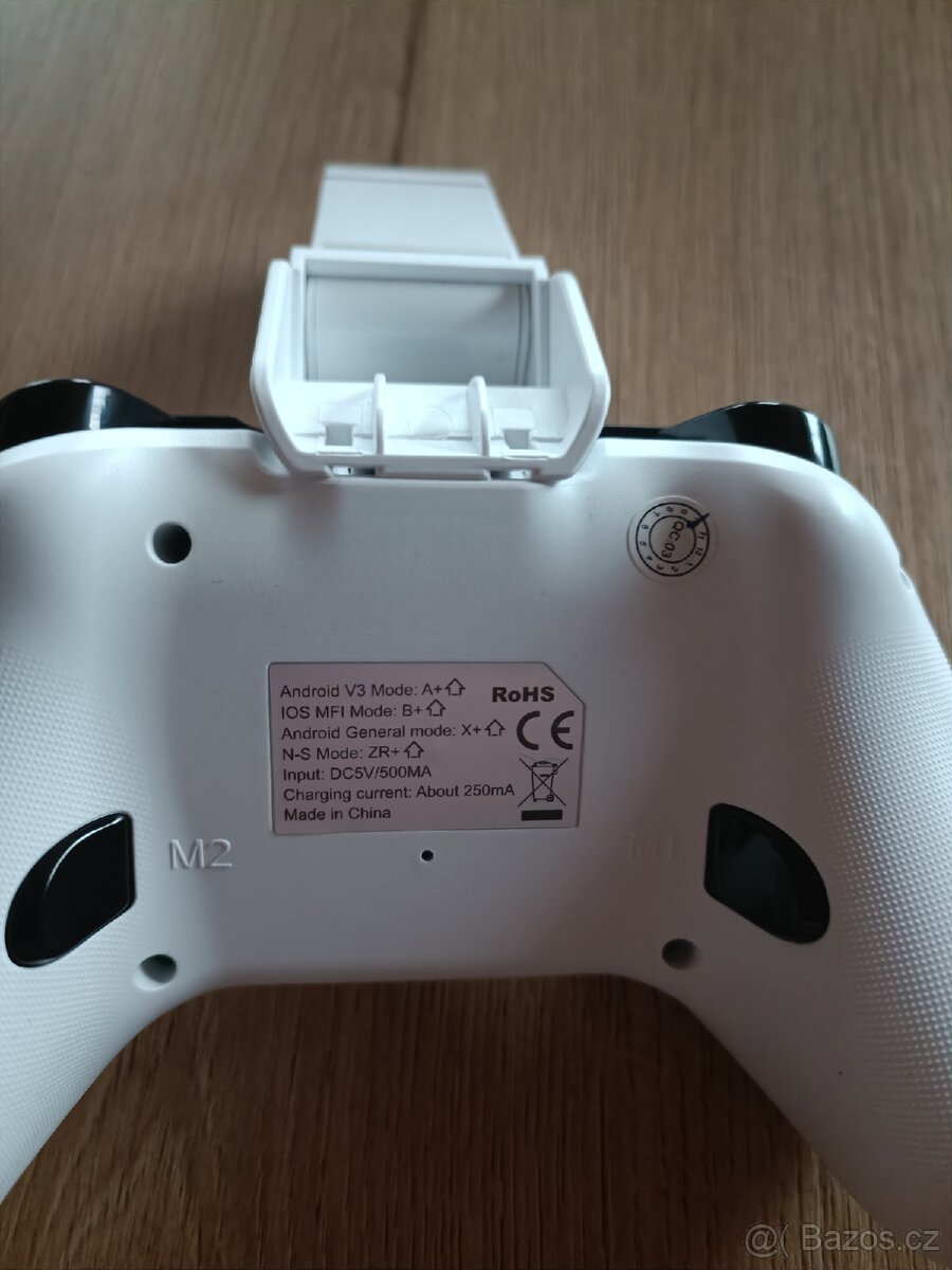 Bezdrátový herní ovladač ipega - 2