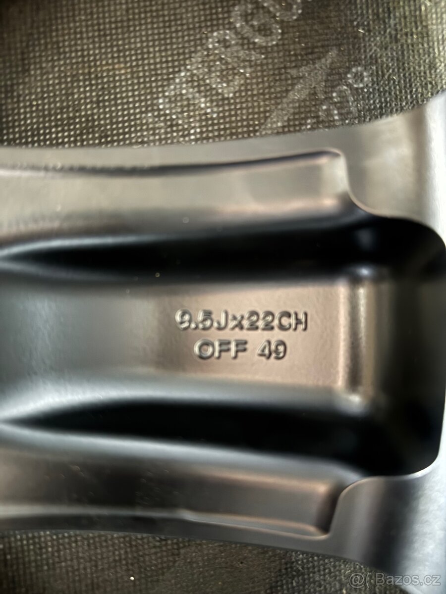 Range Rover 22” alu kolaˇ - 2