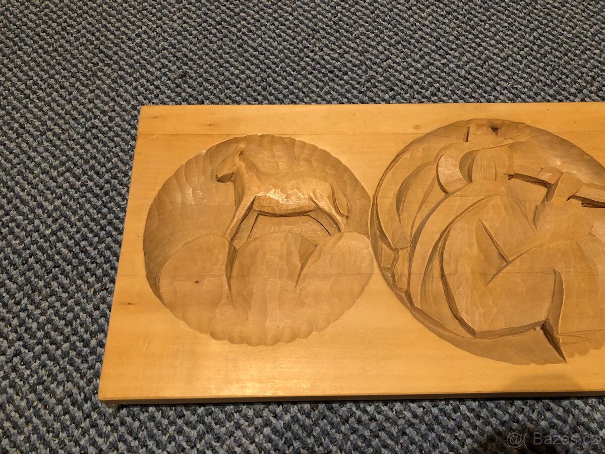 Vyřezávaný dřevěný obraz - 2