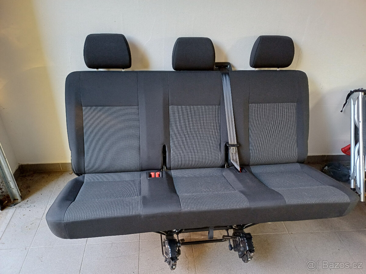 Prodám zadní troj sedačku VW T6, T6.1, třetí řada - 2