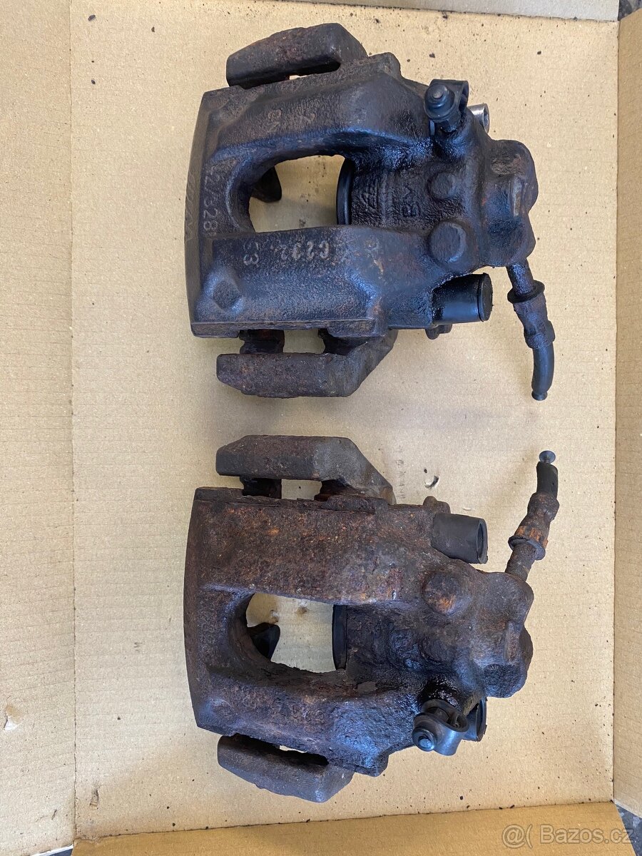 Zadní brzdové třmeny E46 M3 - 2
