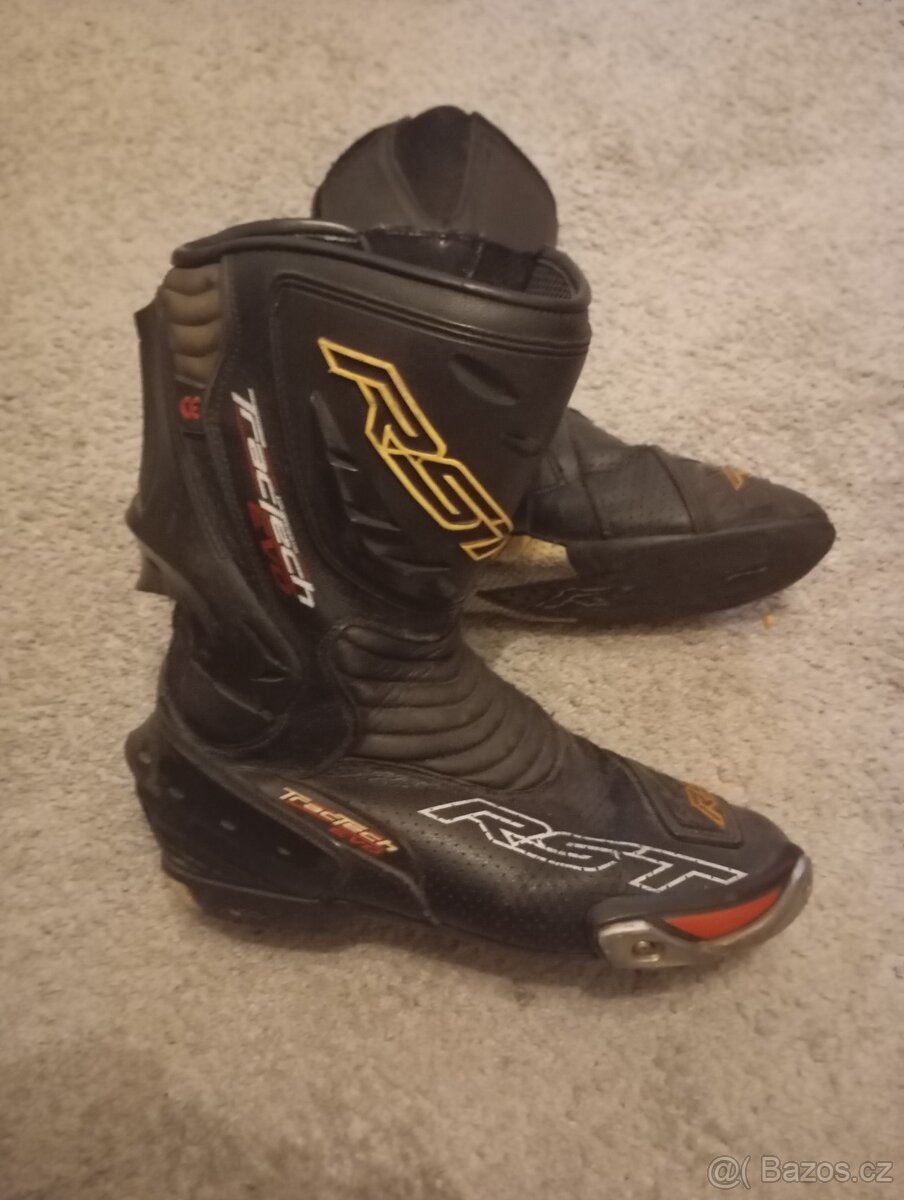 Kombinéza vel.50 a boty - 2