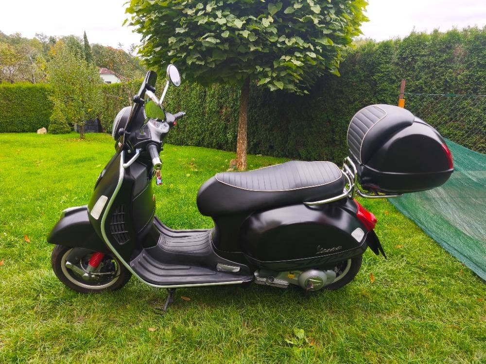 Vespa GTS 300i.e. Super (2011) velmi pěkná, 15tis.km, kufr, - 2