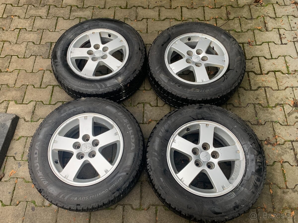 Mitsubishi 16" zimní - 2