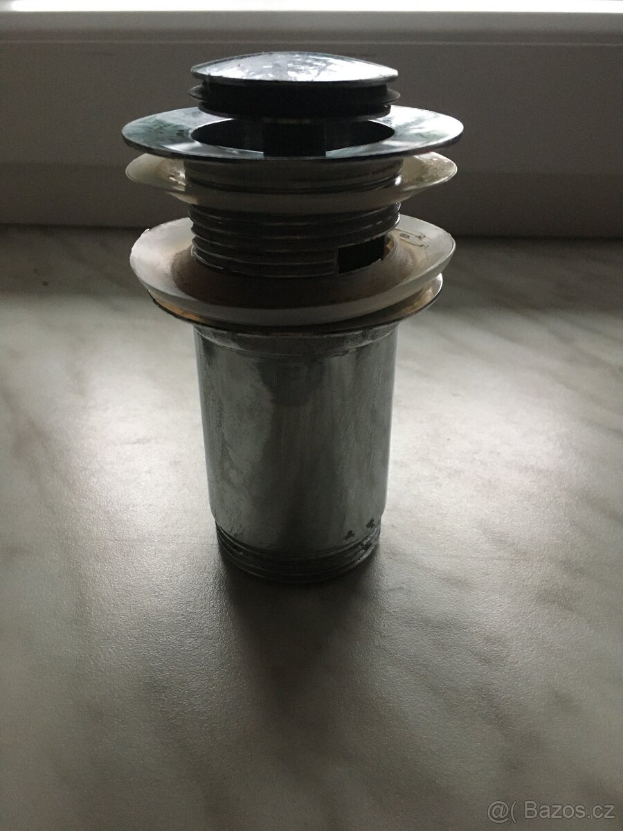 Umyvadlová výpusť click clack - 2