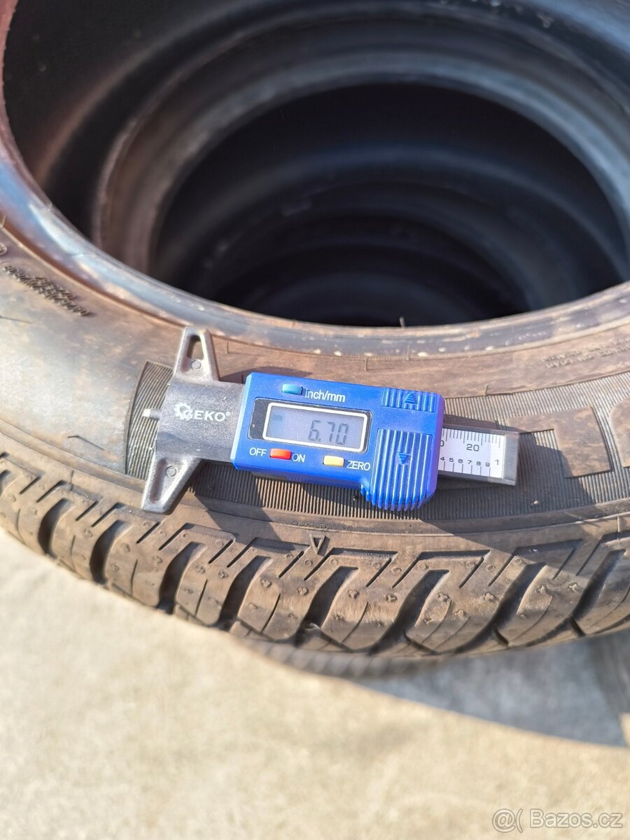 Celoroční pneu 225/55 R17 Sada Č.104 - 2