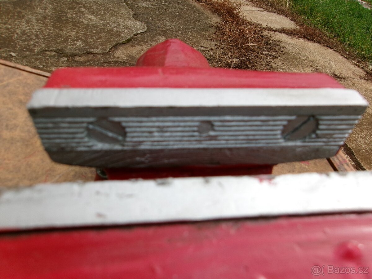 svěrák york 80 - 2