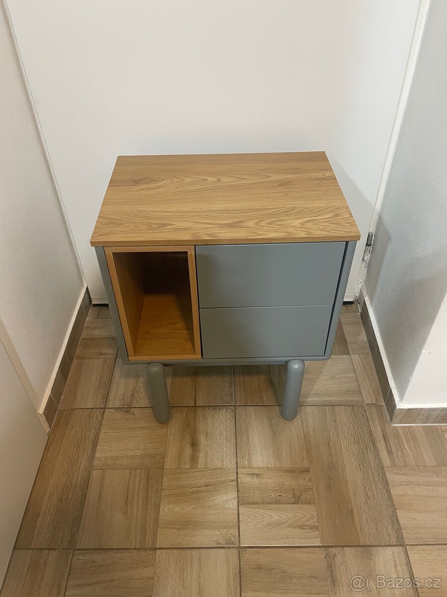 Šedy nočni stolek Corvo - 2