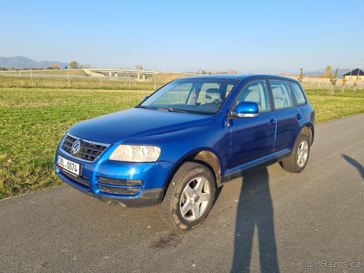 VW Touareg 2.5 TDI(128kw),r.2006,nepojízdné. - 2