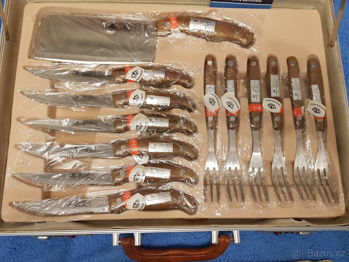 Sada nožů v kufru - 2
