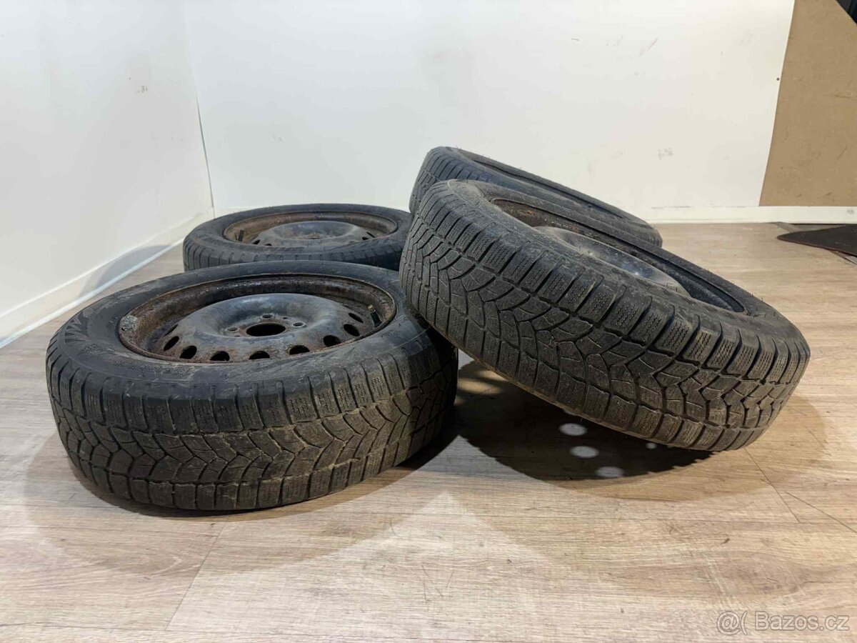 // kola R15 Mini Cooper R50 // - 2