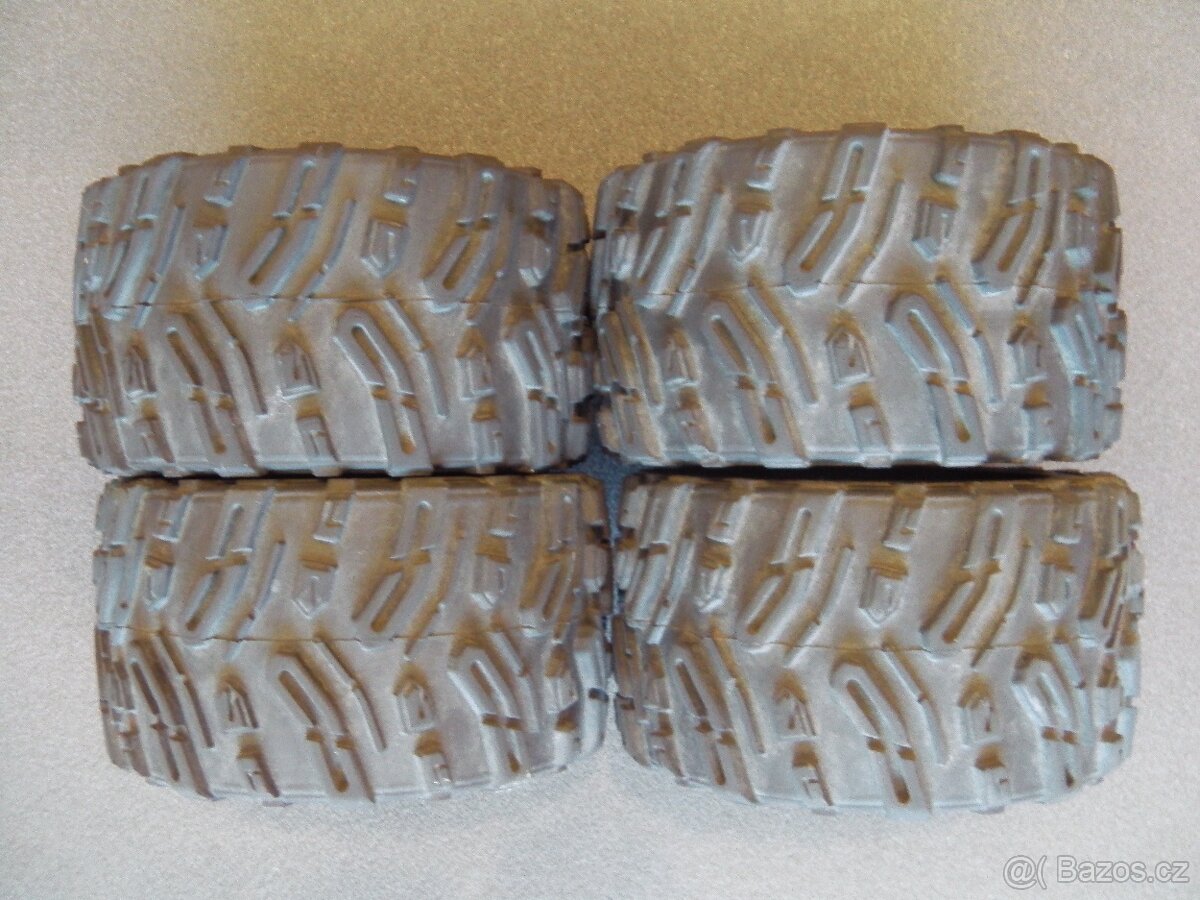 RC KOLA VELKÁ NA AUTA 1/10 - 2