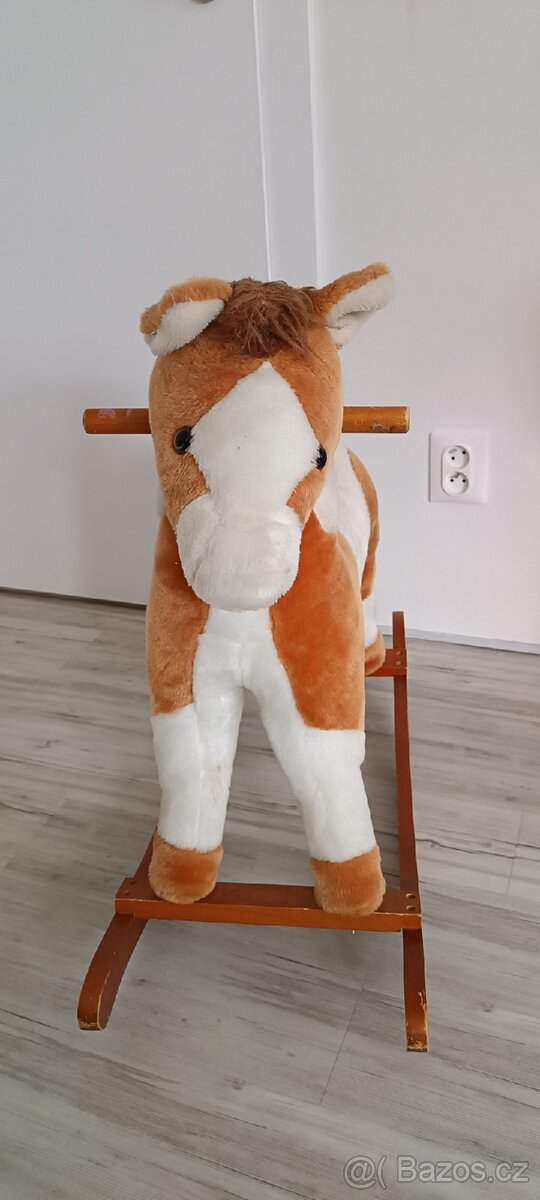 Houpací kůň - 2