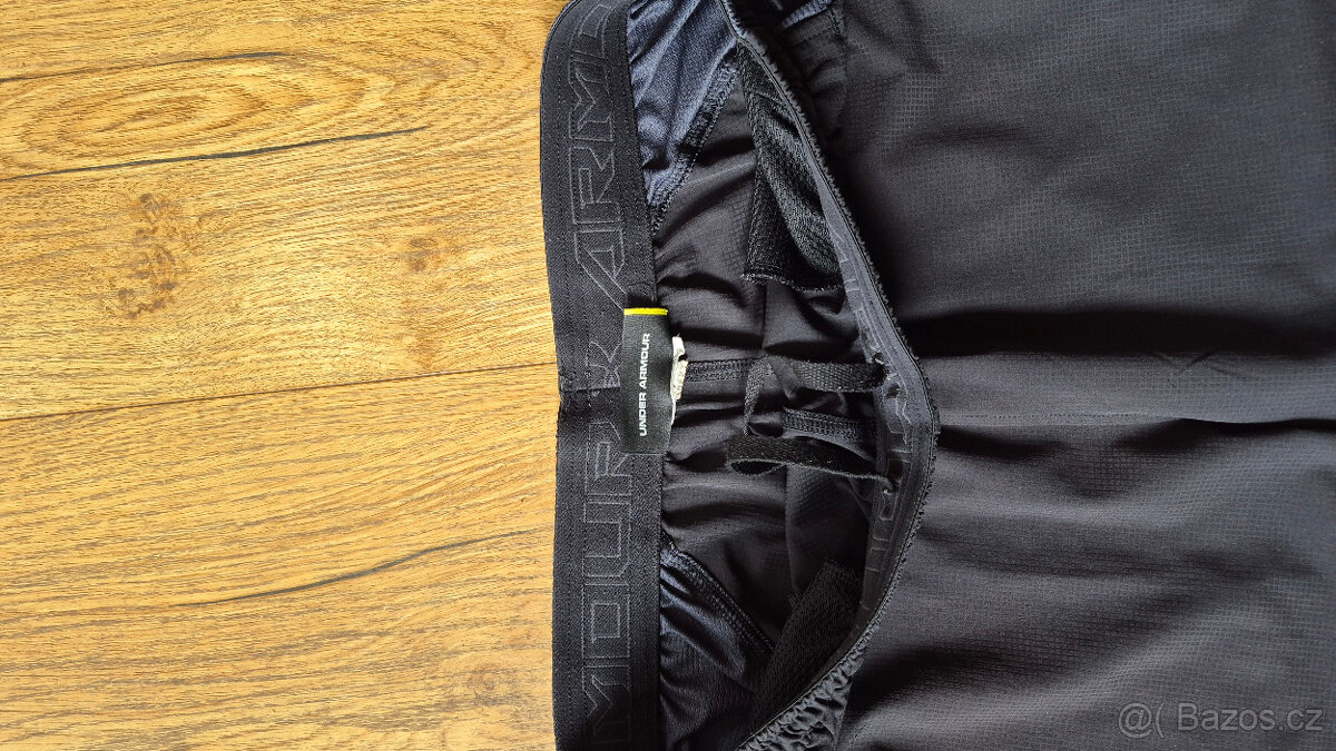 Pánské šortky Under Armour černé, vel L - 2